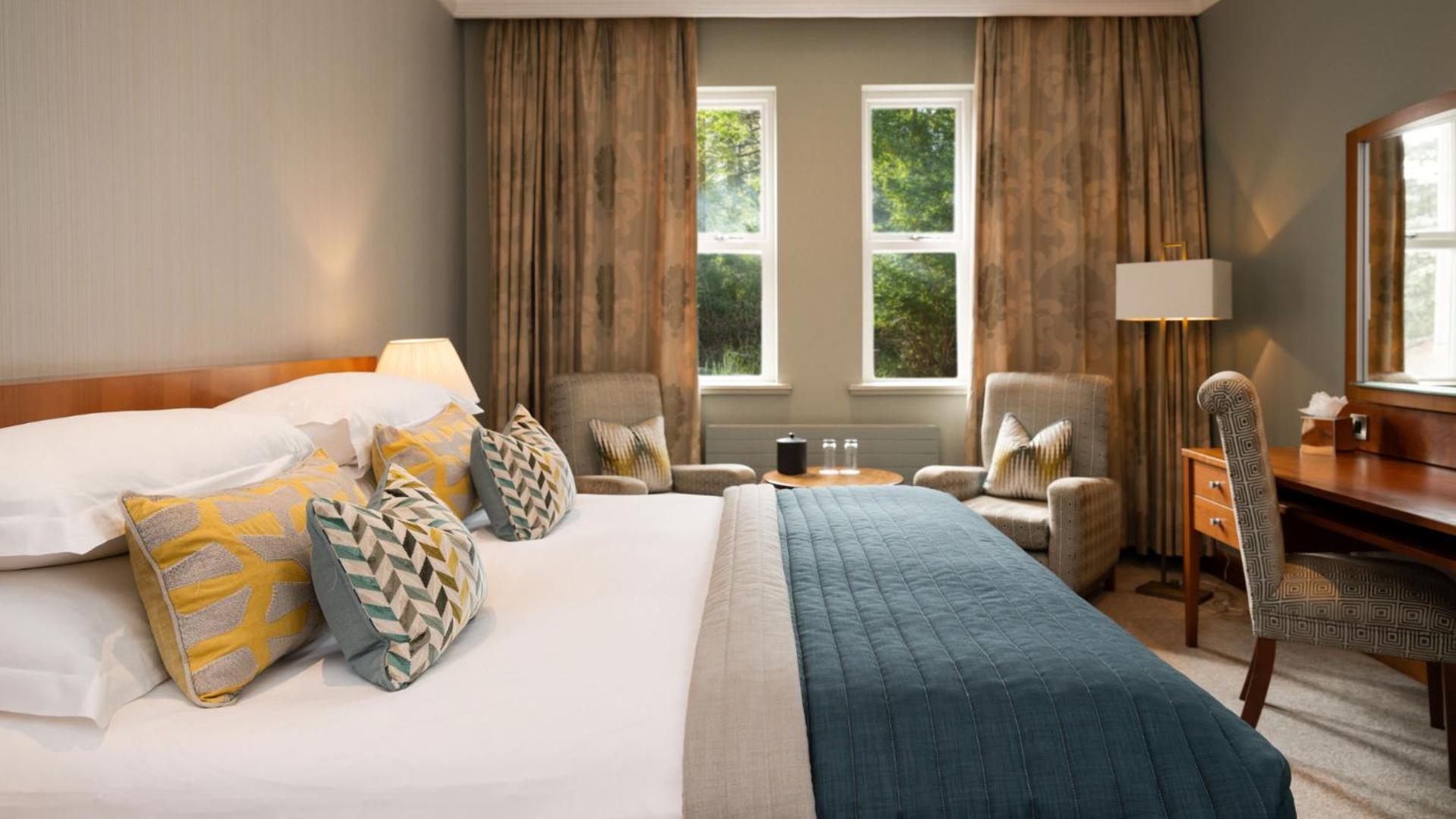 The Culloden Estate And Spa Holywood  Esterno foto A bedroom at The Old Course Hotel, St Andrews
