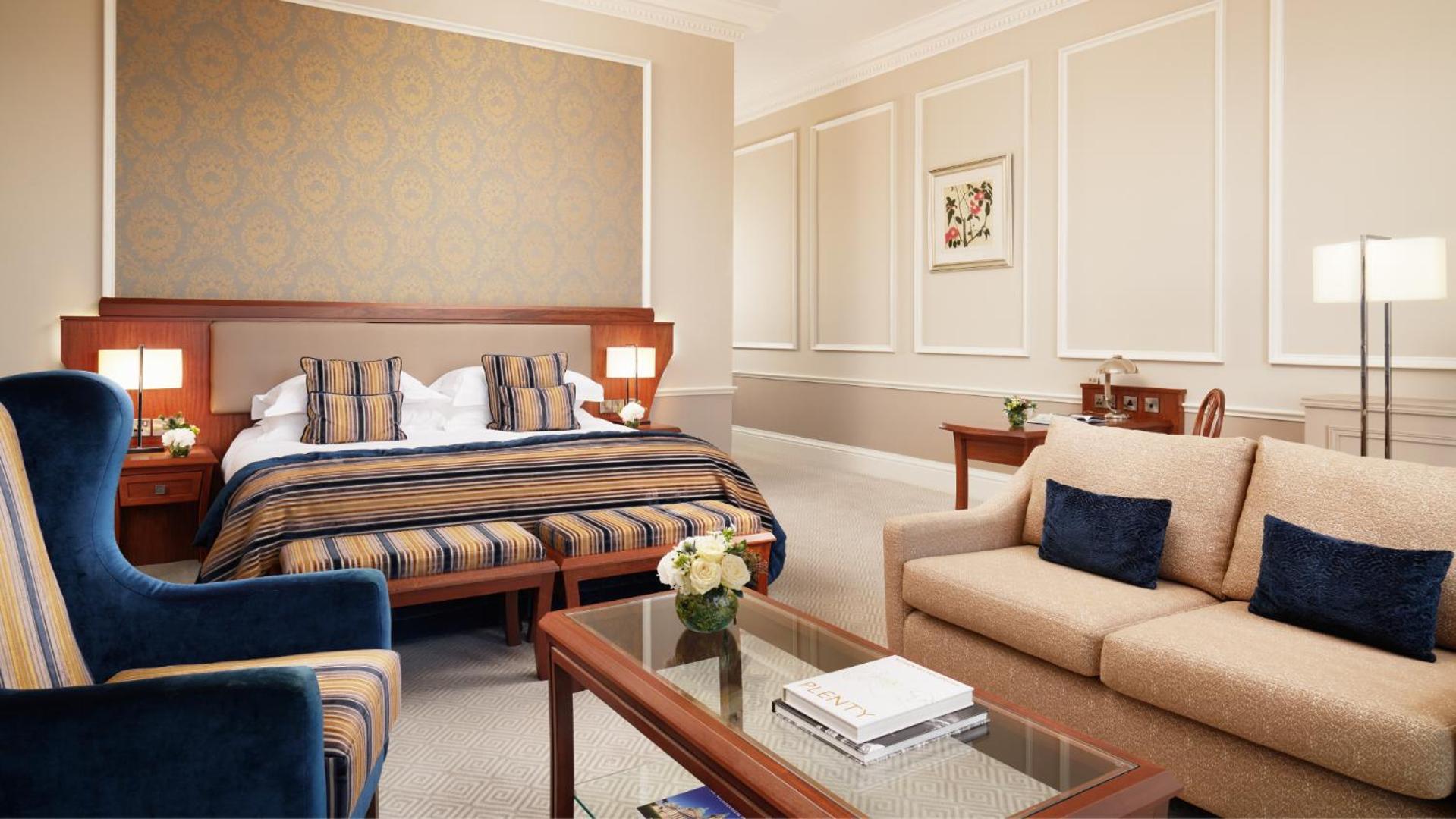 The Culloden Estate And Spa Holywood  Esterno foto A suite at the InterContinental London