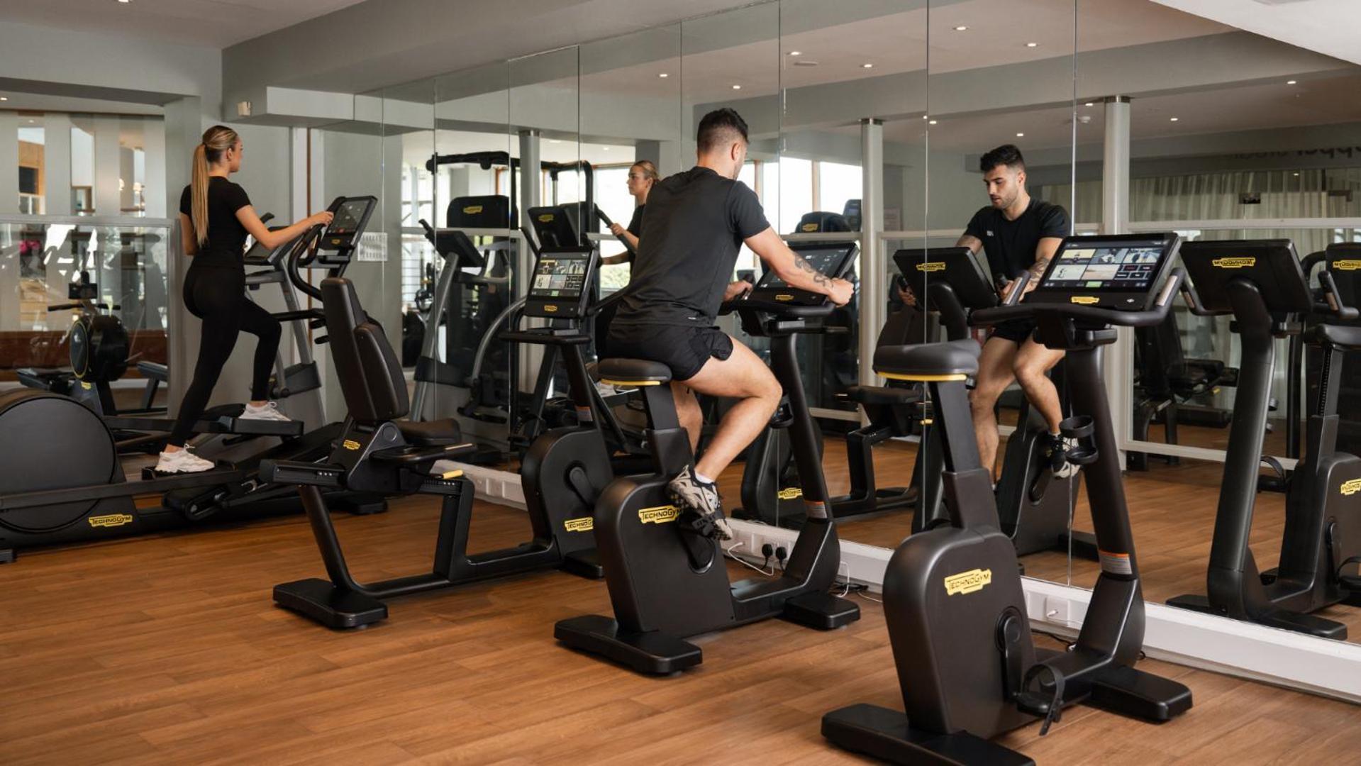 The Culloden Estate And Spa Holywood  Esterno foto Technogym Excite