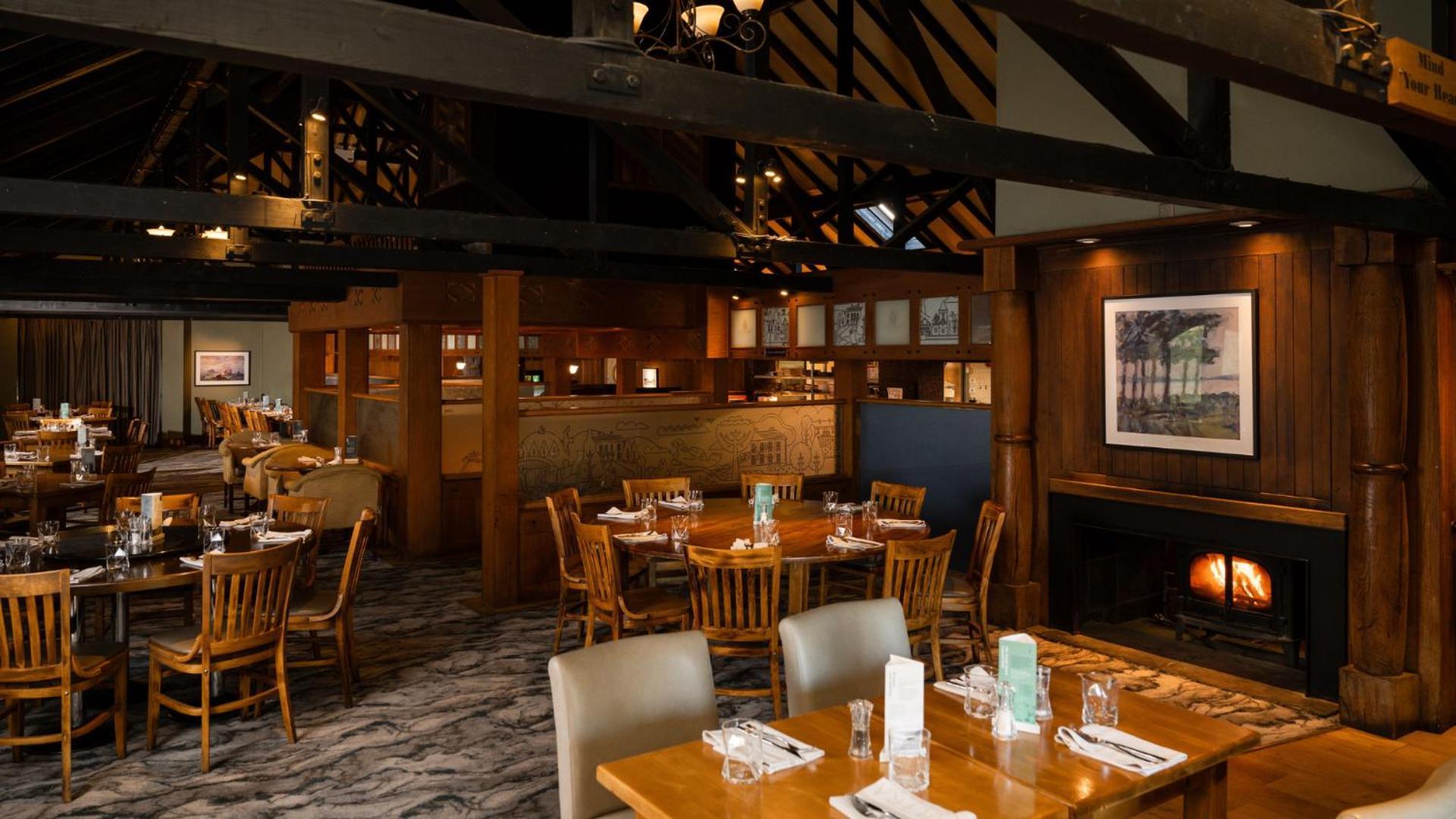 The Culloden Estate And Spa Holywood  Esterno foto The restaurant at the Inn at the Opera House